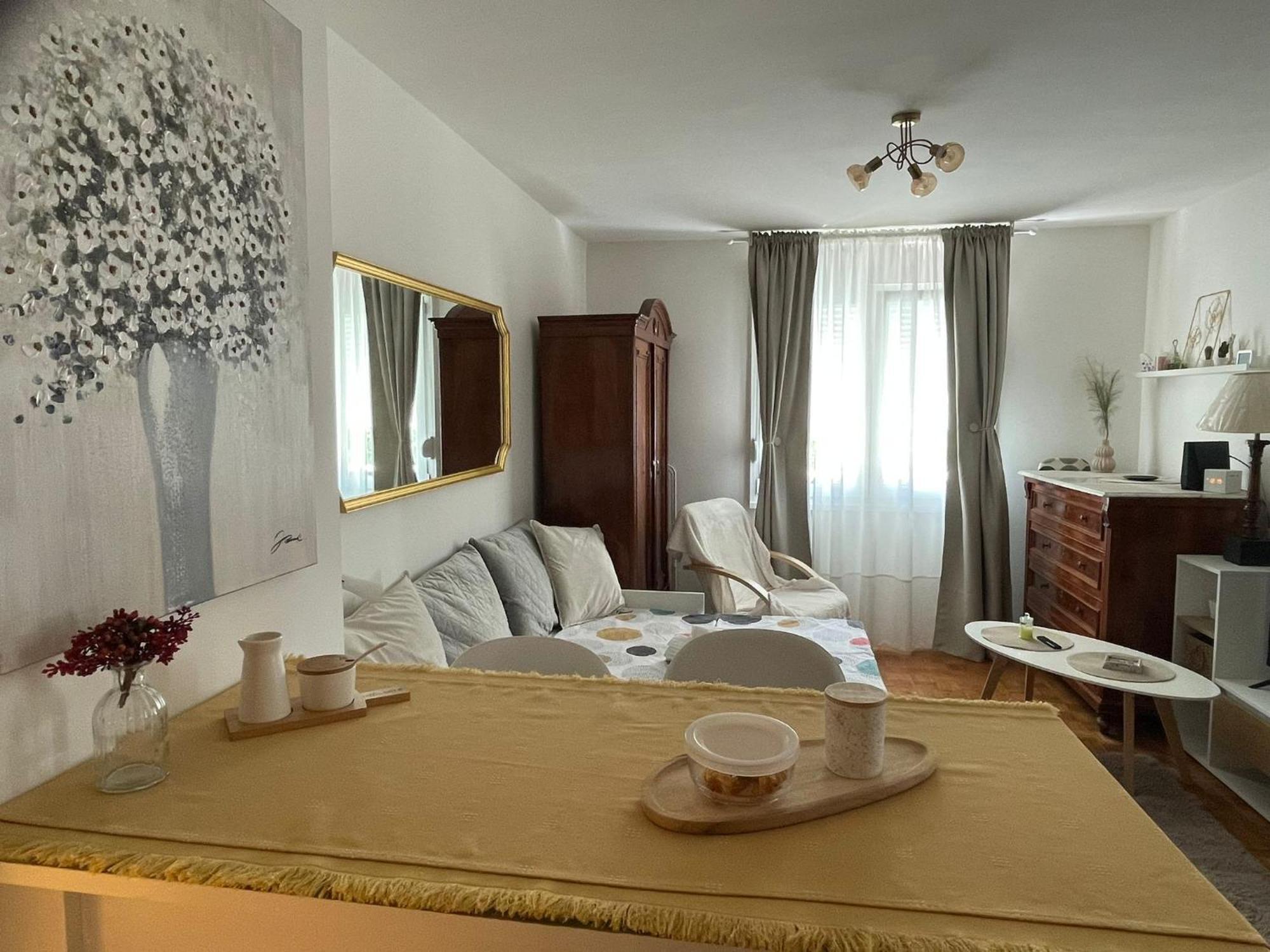 Studio Apartman Providenca Split Exterior photo