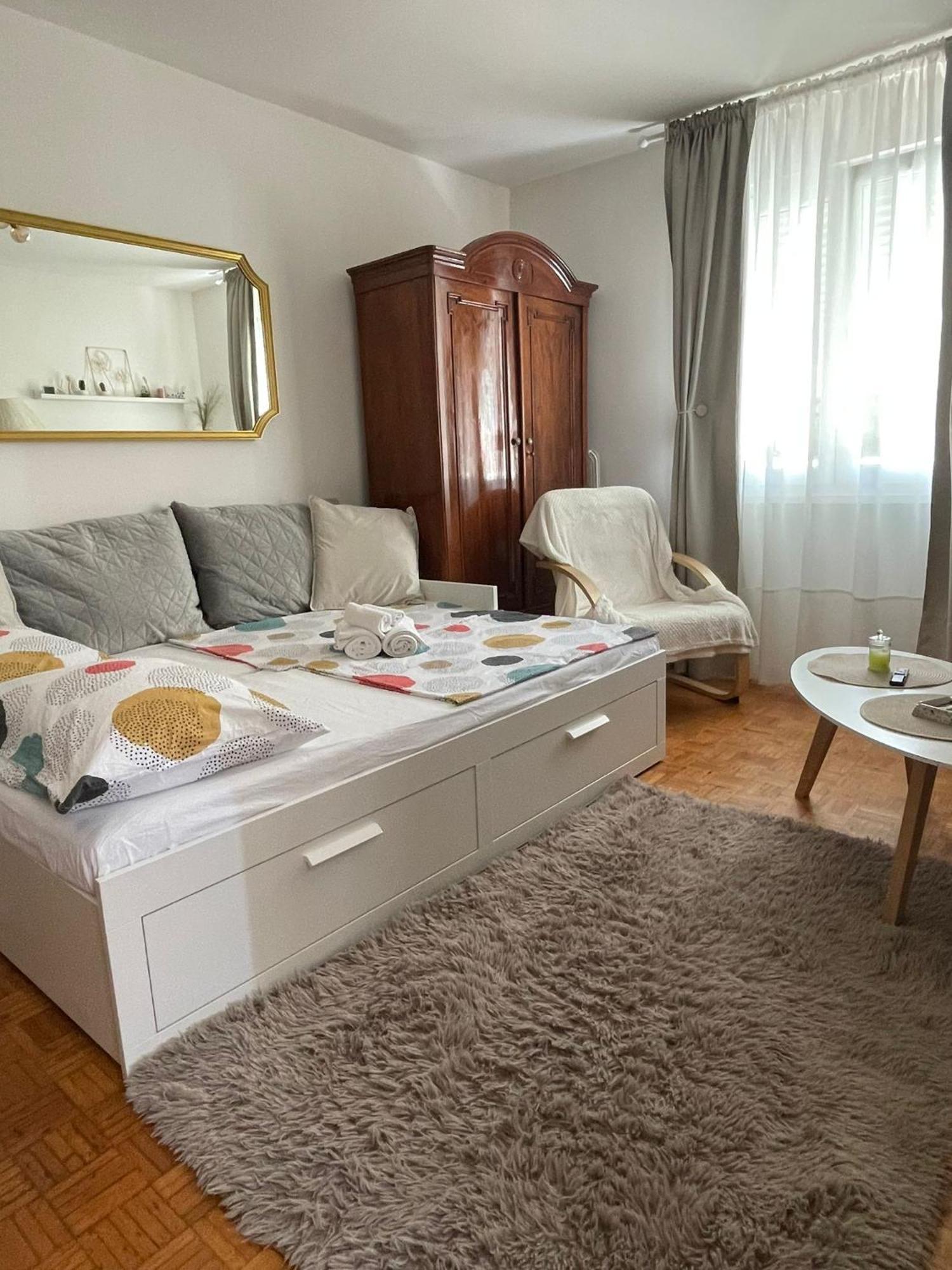 Studio Apartman Providenca Split Exterior photo